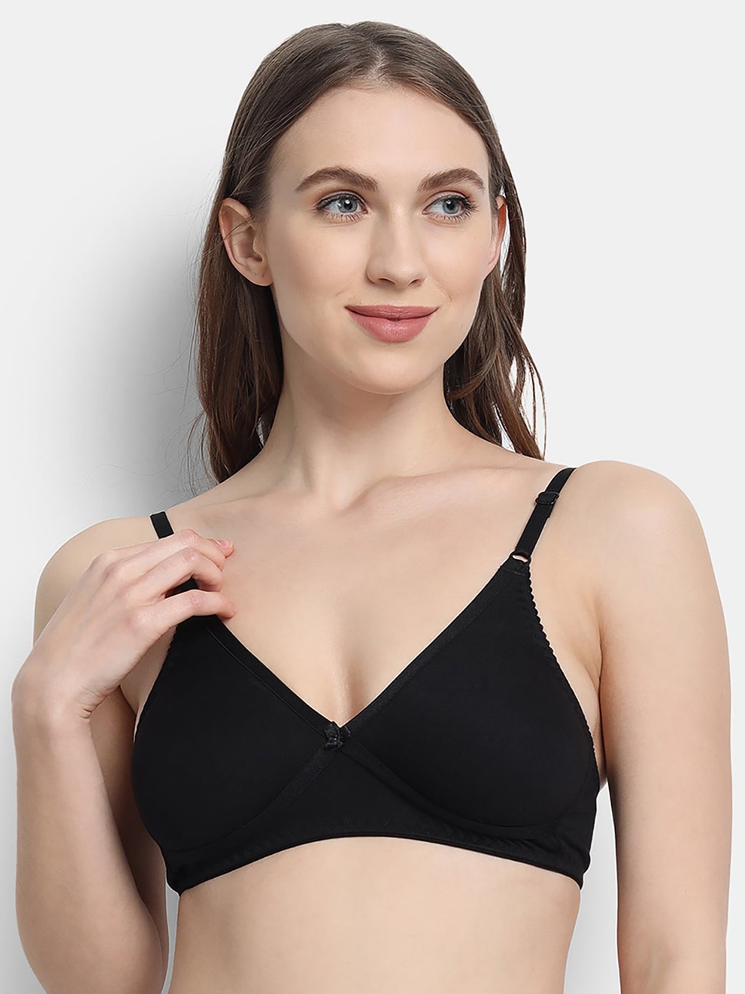 

VStar Black Non Padded & Non Wired Solid Push-Up Bra