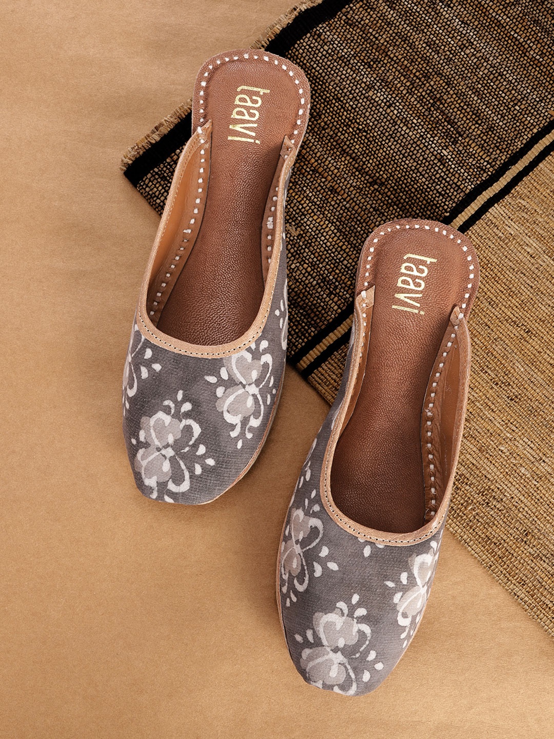 

Taavi Women Printed Mules, Taupe