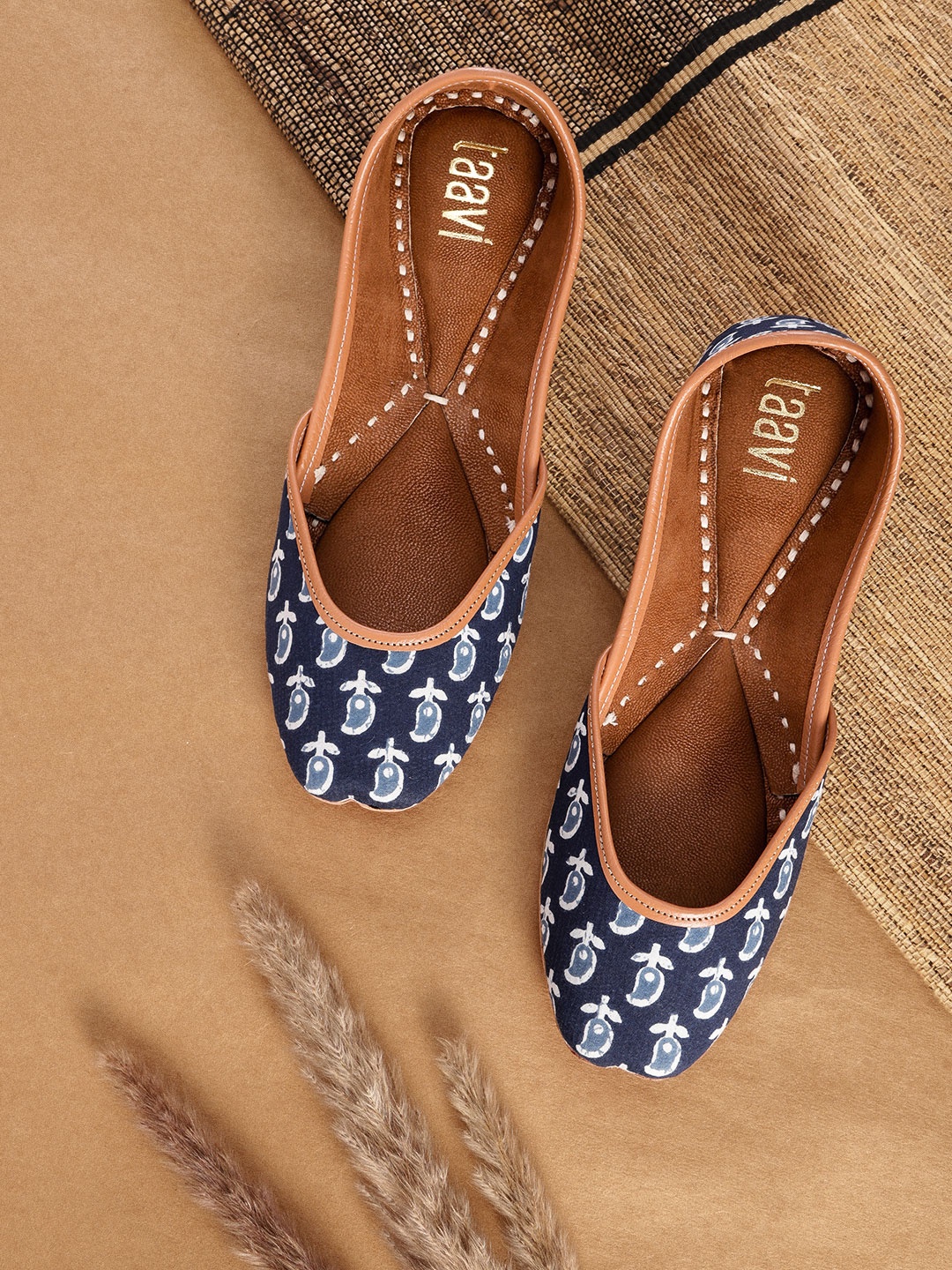 

Taavi Women Printed Mojaris, Blue