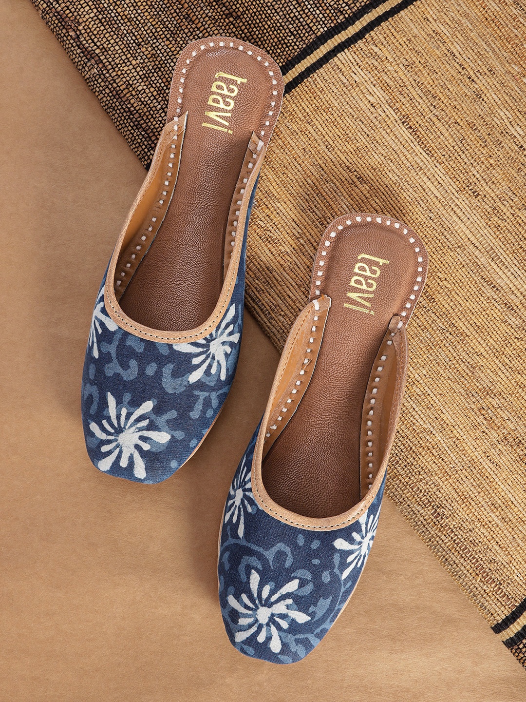 

Taavi Women Printed Mules, Blue