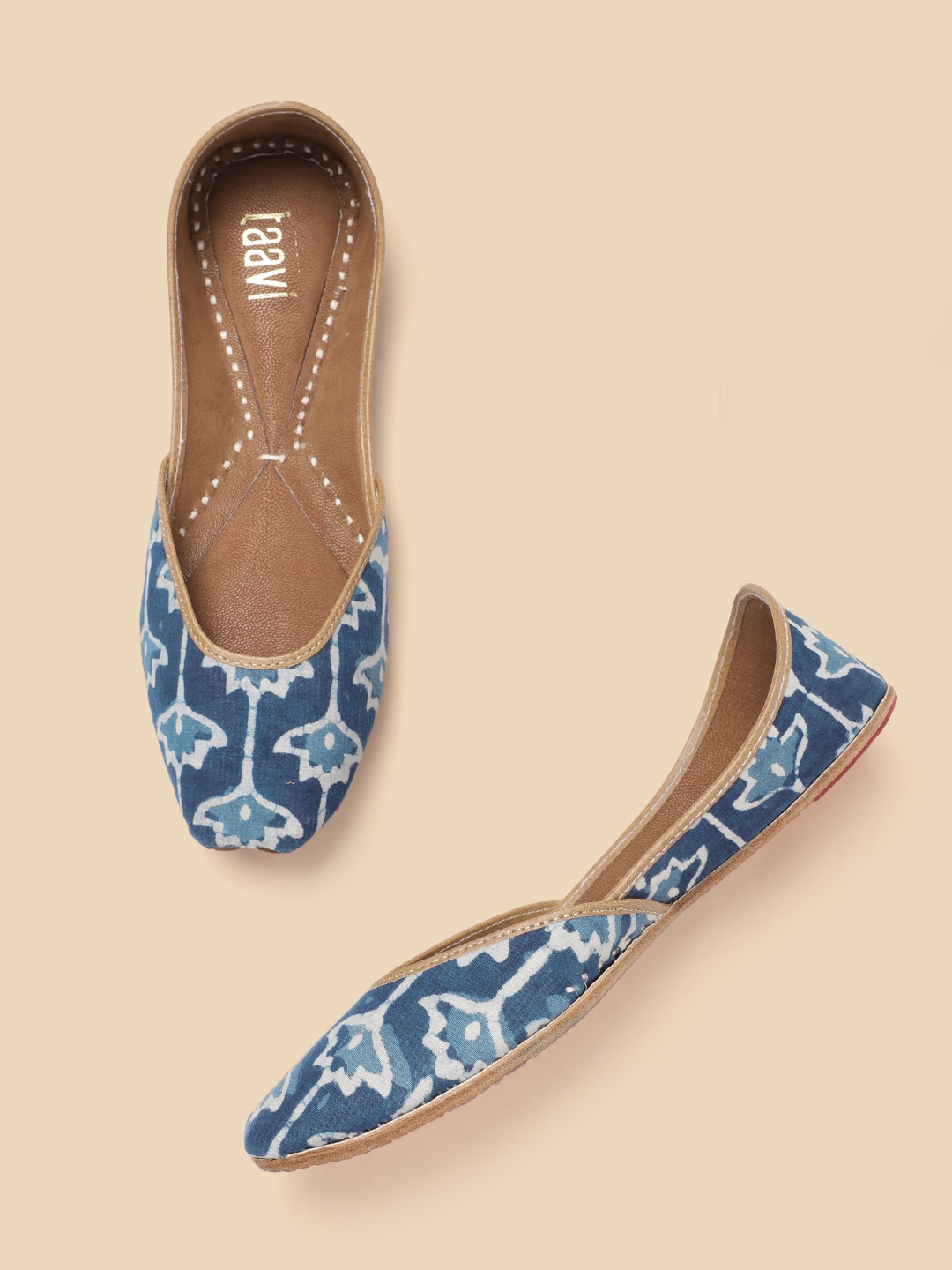 

Taavi Women Ethnic Motifs Printed Ethnic Mojaris, Blue