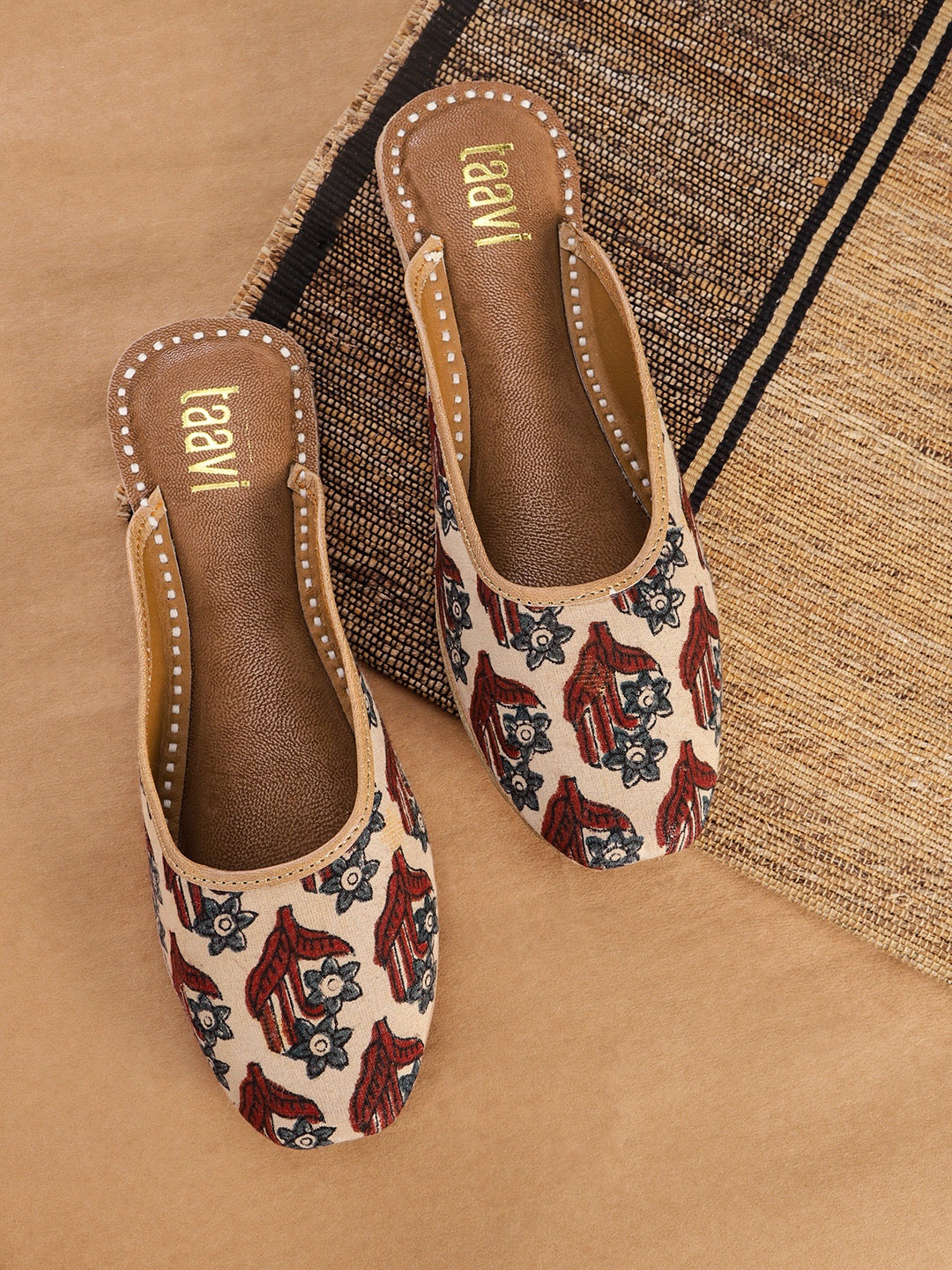 

Taavi Women Printed Mules, Beige