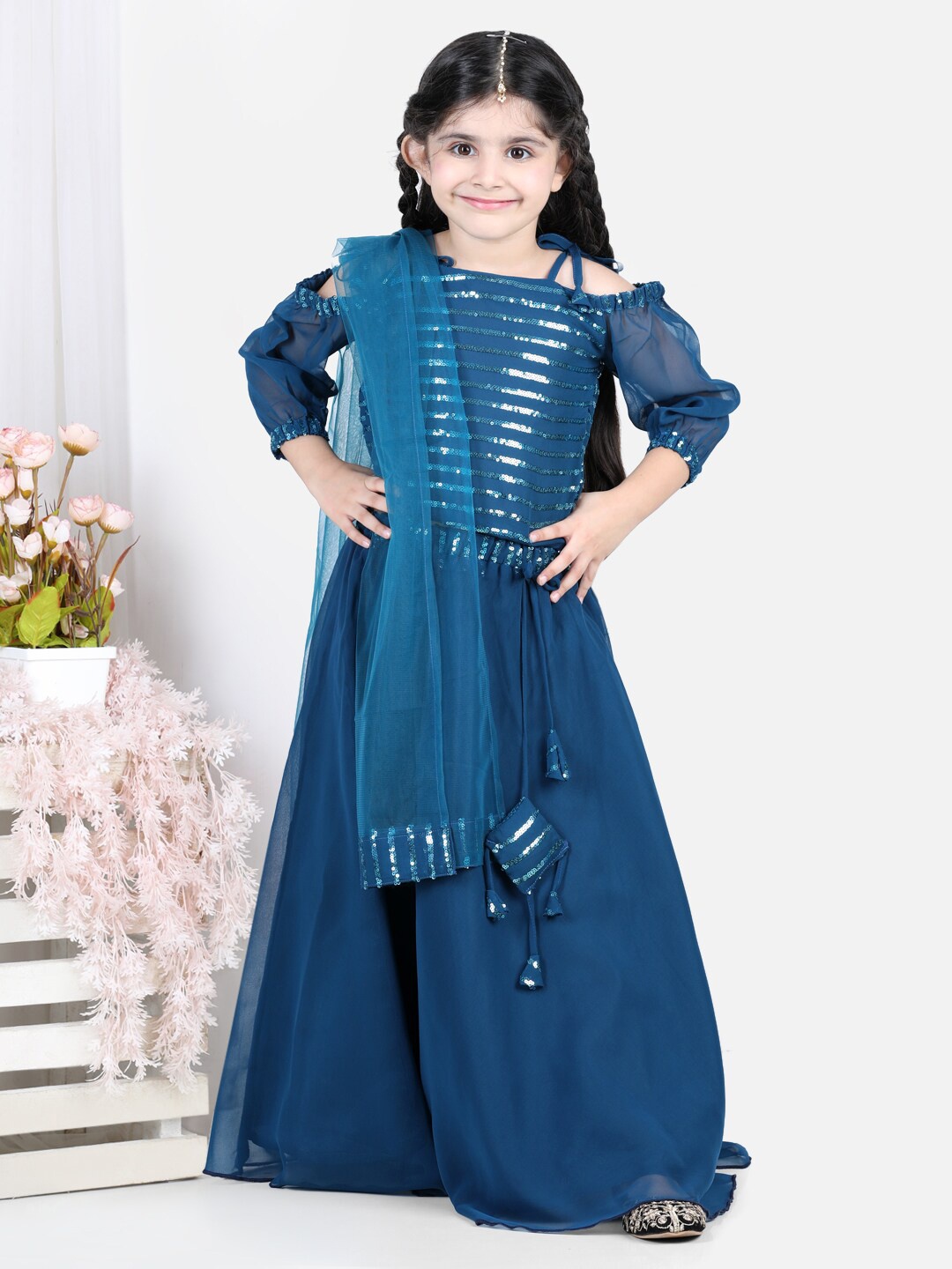 

BownBee Girls Blue & Silver-Toned Embroidered Ready to Wear Lehenga & Blouse With Dupatta
