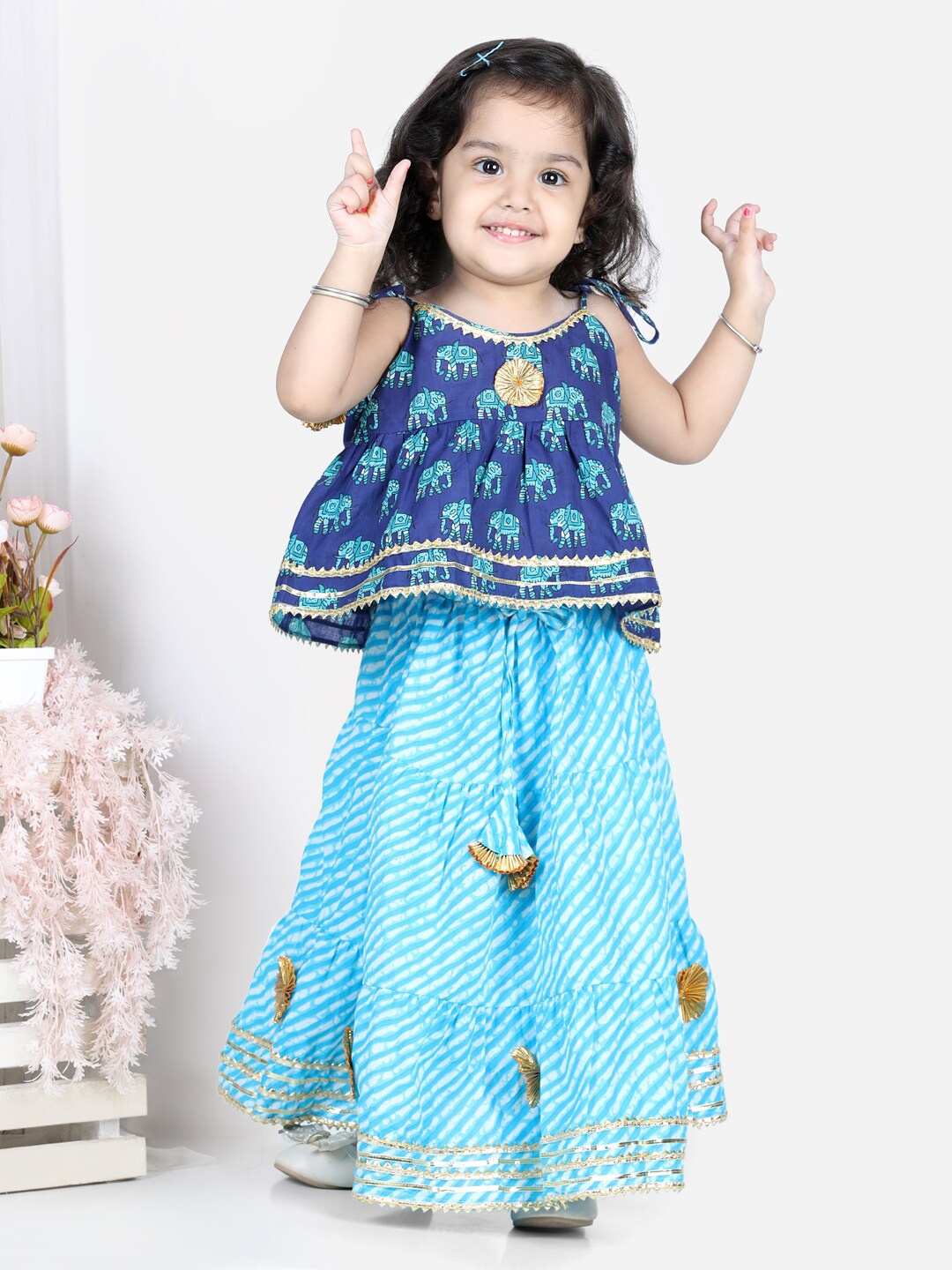 

BownBee Girls Blue & White Printed Ready to Wear Lehenga Choli