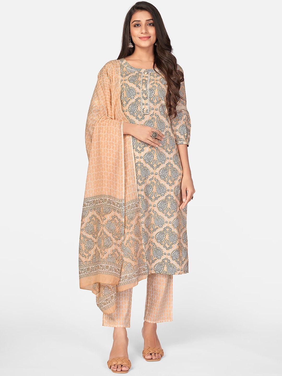 

Vbuyz Women Floral Printed Pure Cotton Kurta with Trousers & With Dupatta, Peach