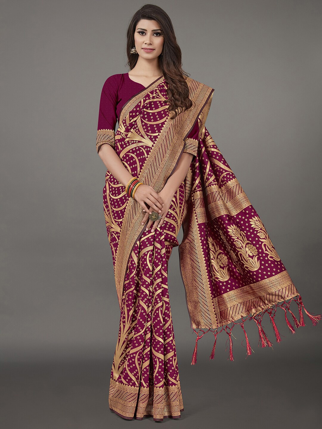 

KALINI Magenta & Gold-Toned Floral Zari Silk Blend Banarasi Saree