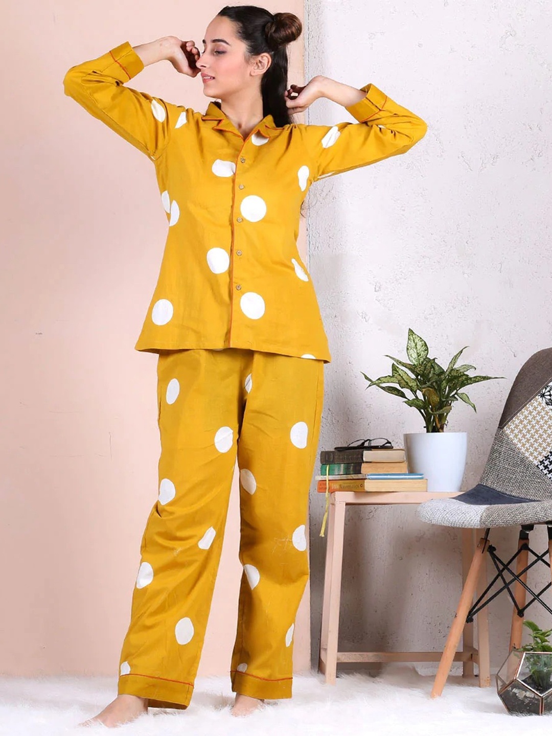 

Rustorange Women Mustard & White Printed Night suit