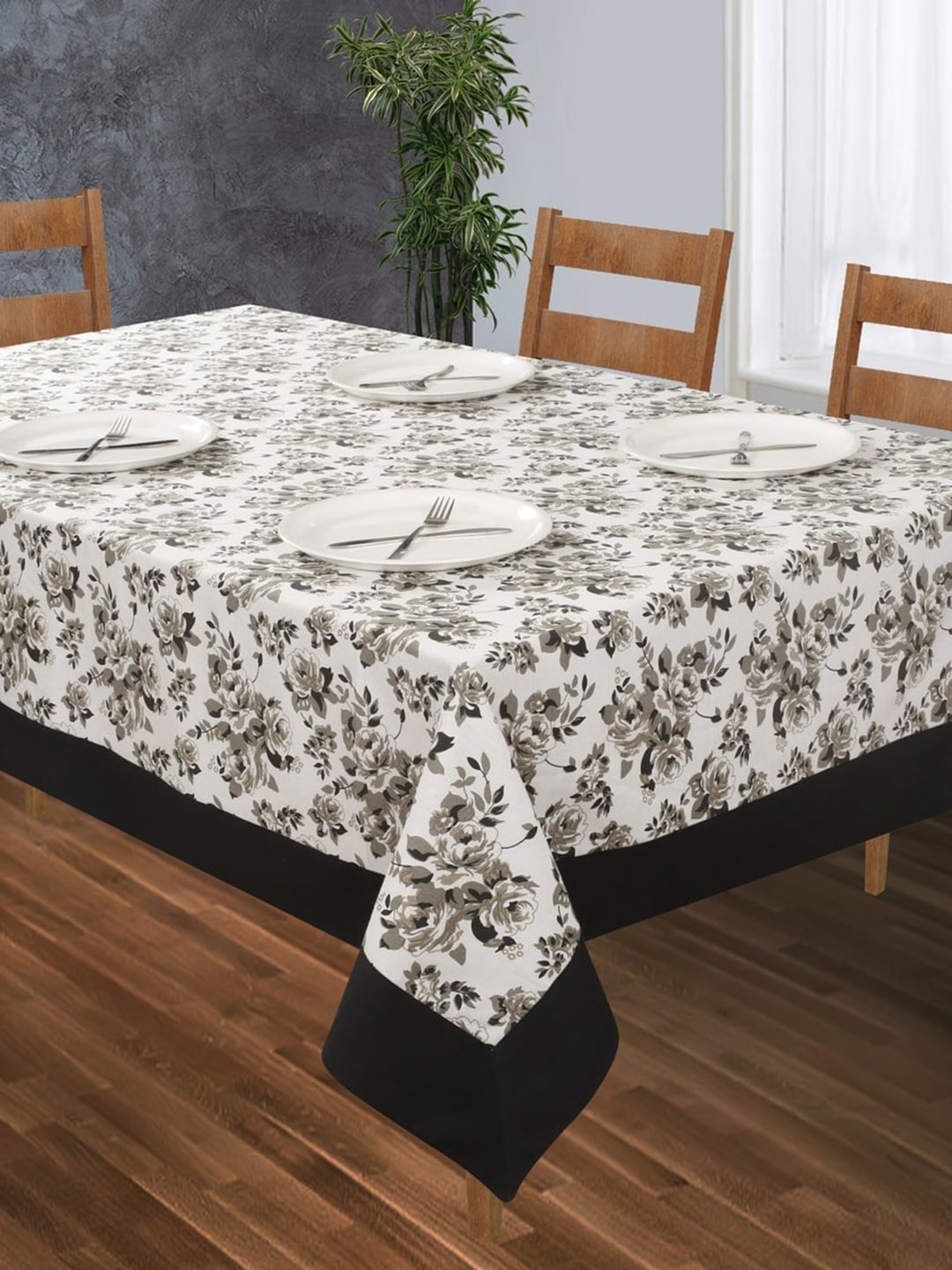 

SHADES of LIFE Black & White Printed Cotton 6-Seater Table Cover