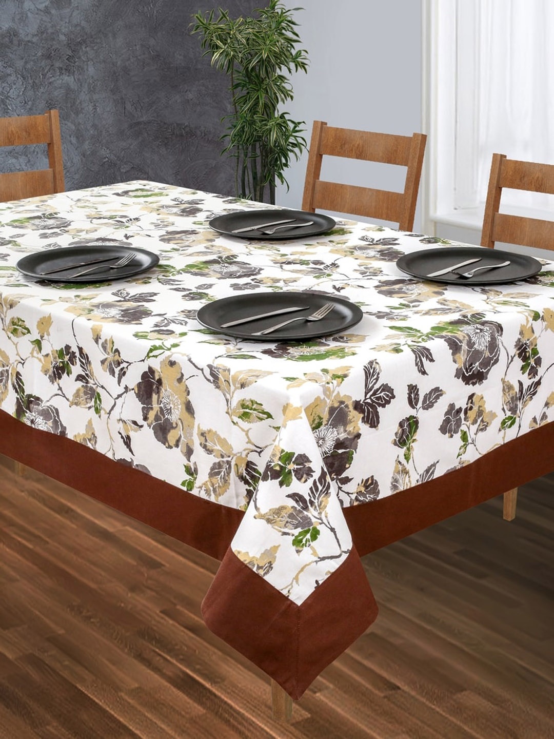 

SHADES of LIFE Brown & White Floral Printed Pure Cotton 4 Seater Table Covers