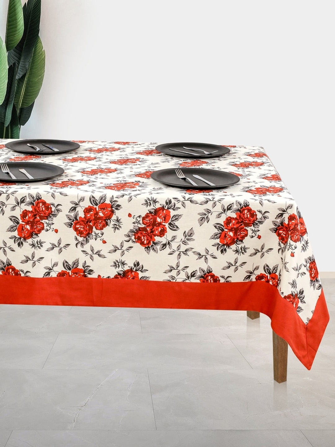 

SHADES of LIFE Red Printed 4 Seater Pure Cotton Table Cover