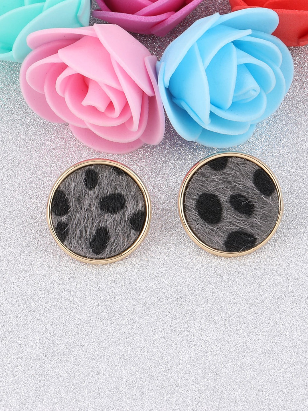 

Silver Shine Black Contemporary Studs Earrings