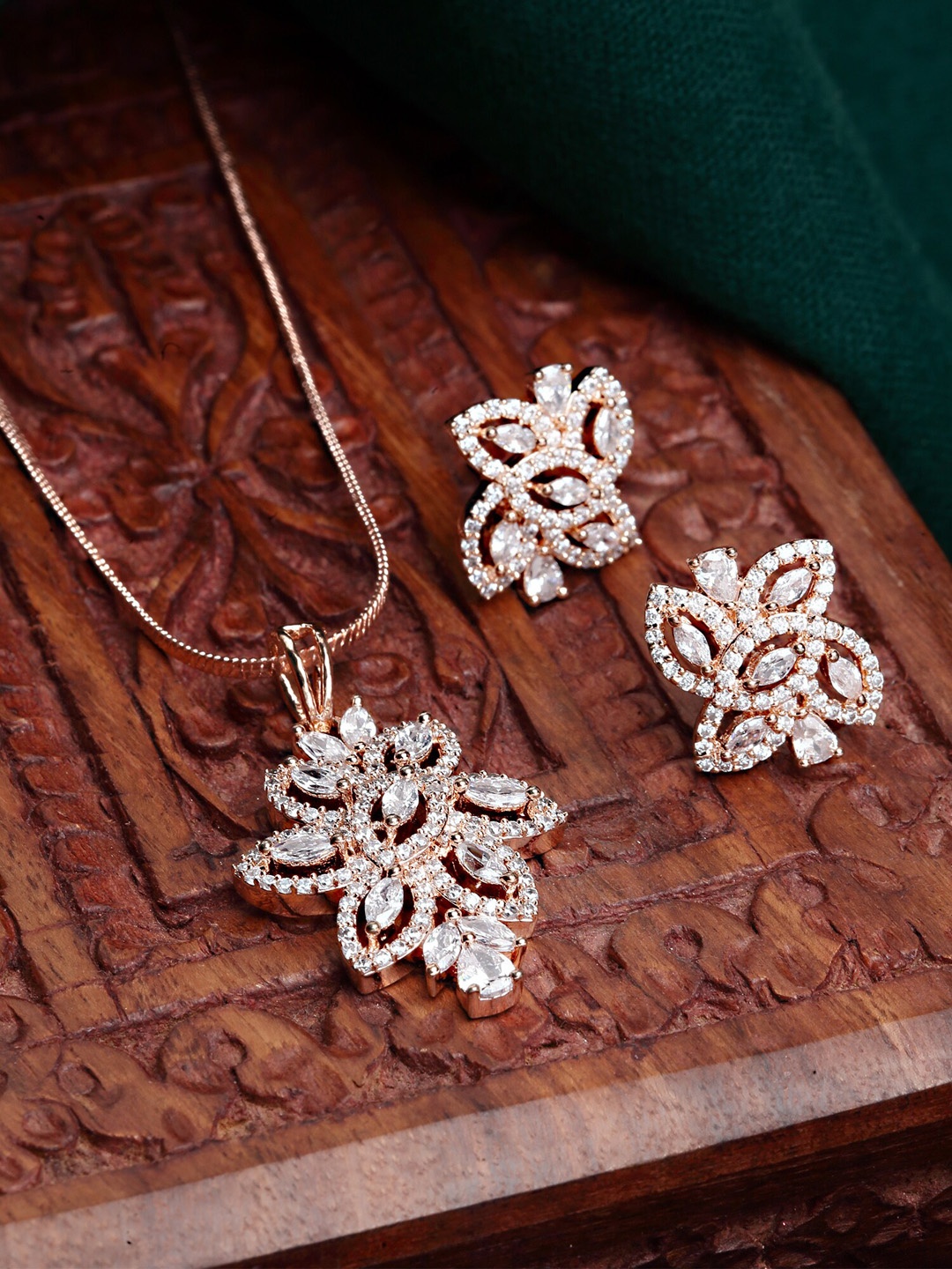 

KARATCART Rose Gold-Plated & White Cubic Zirconia Studded Jewellery Set