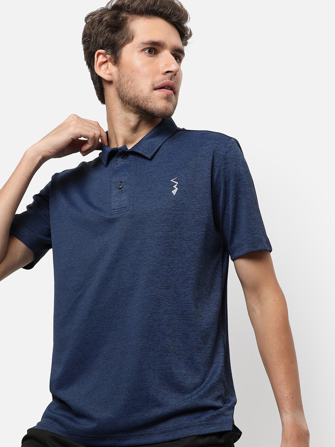 

Campus Sutra Men Navy Blue High Neck T-shirt