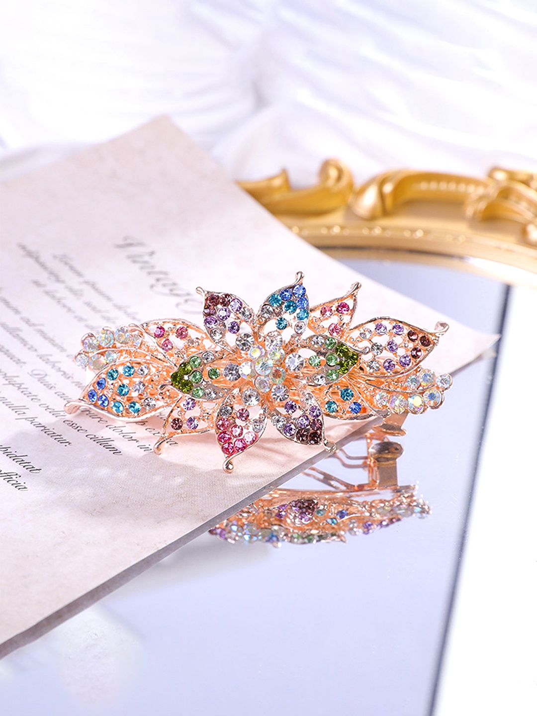 

Yellow Chimes Women Gold-Plated & Green Floral Stone Studded French Barrette