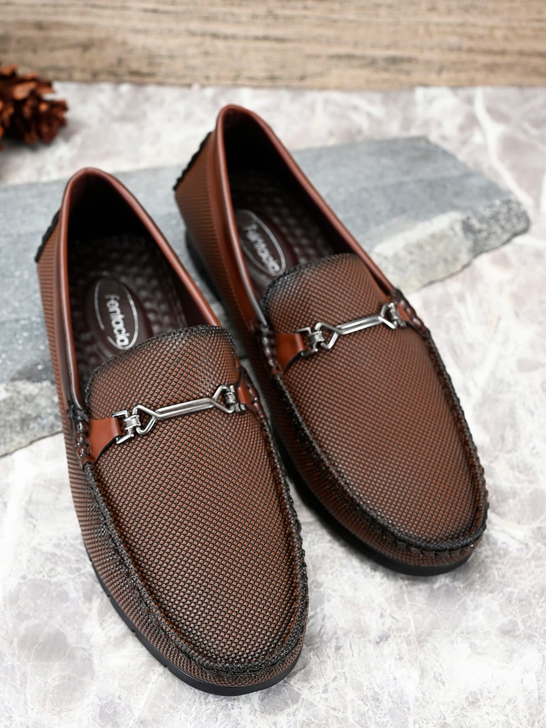 

Fentacia Men Brown Textured Loafers