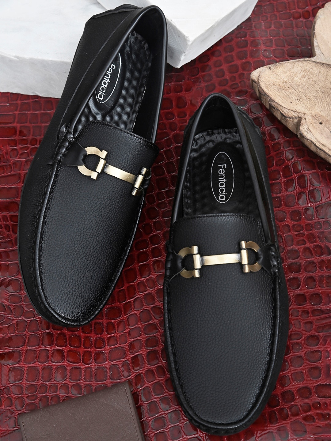 

Fentacia Men Black Solid Slip-On Lightweight Horsebit Loafers