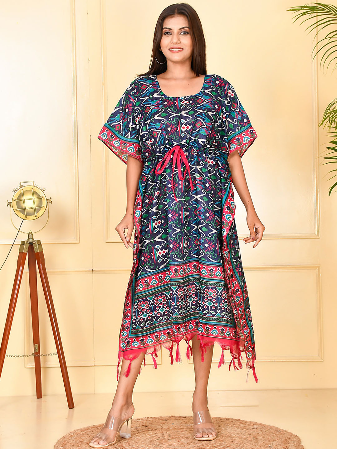 

Kesarya Women Blue Tribal Printed Kaftan Kurta