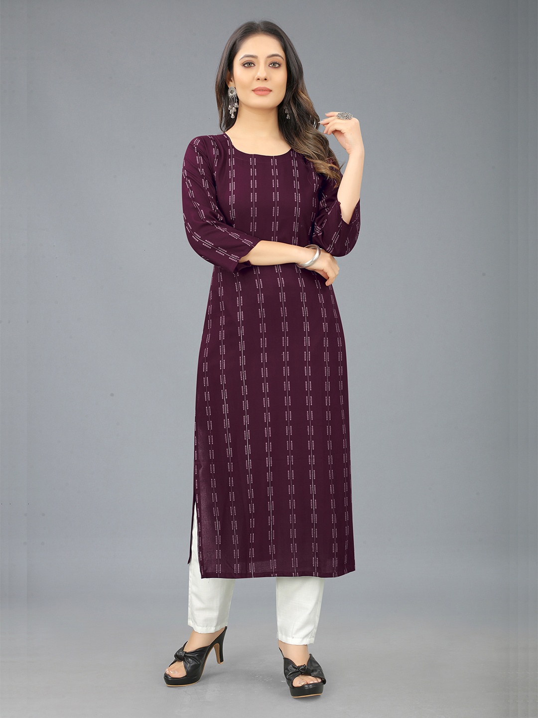 

GUNVANTI FAB Women Purple Striped Kurta with Trousers