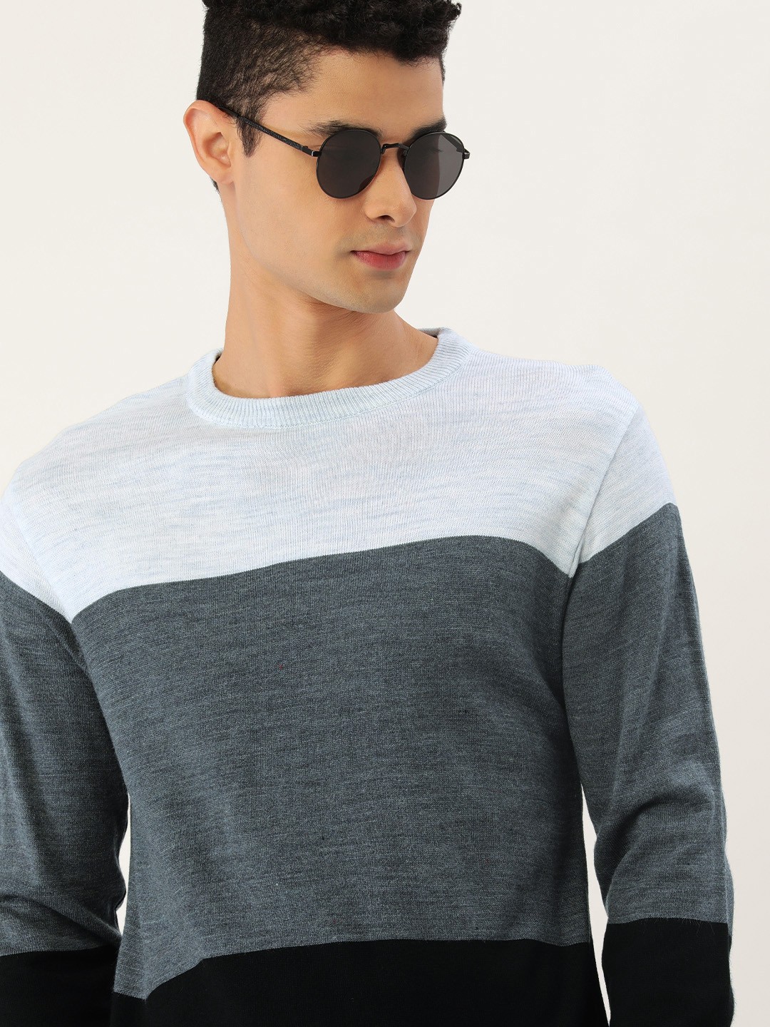 

Sports52 wear Men White & Charcoal Grey Colourblocked Pullover