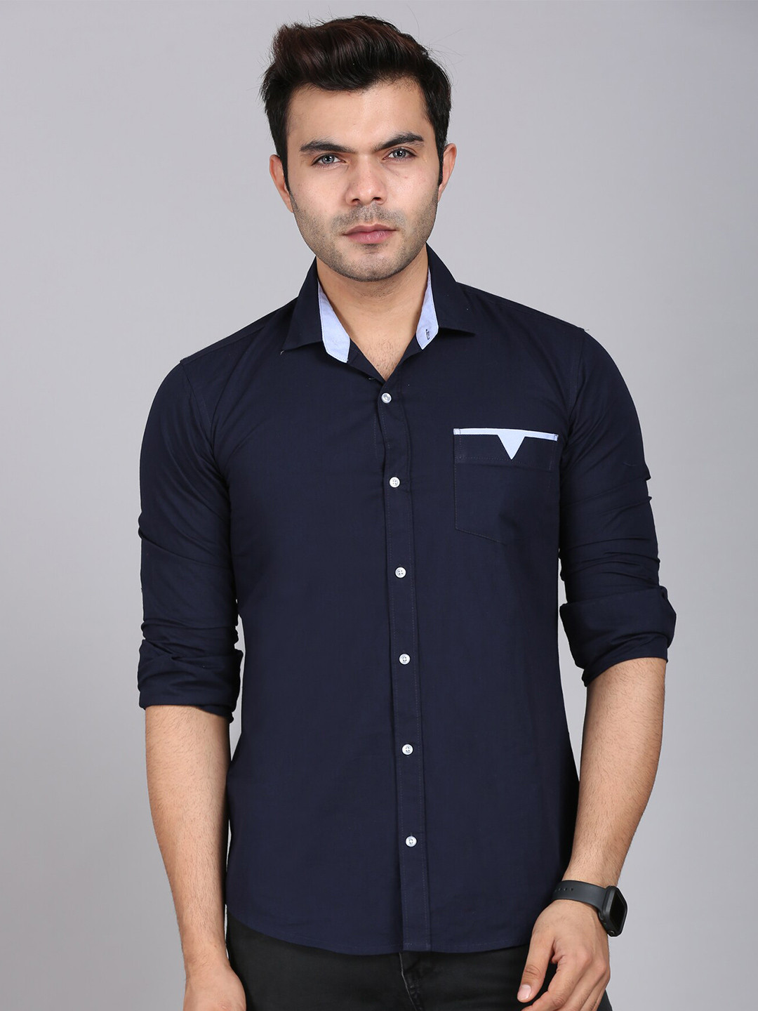 

FINIVO FASHION Men Navy Blue Standard Contrast Collar Pure Cotton Casual Shirt