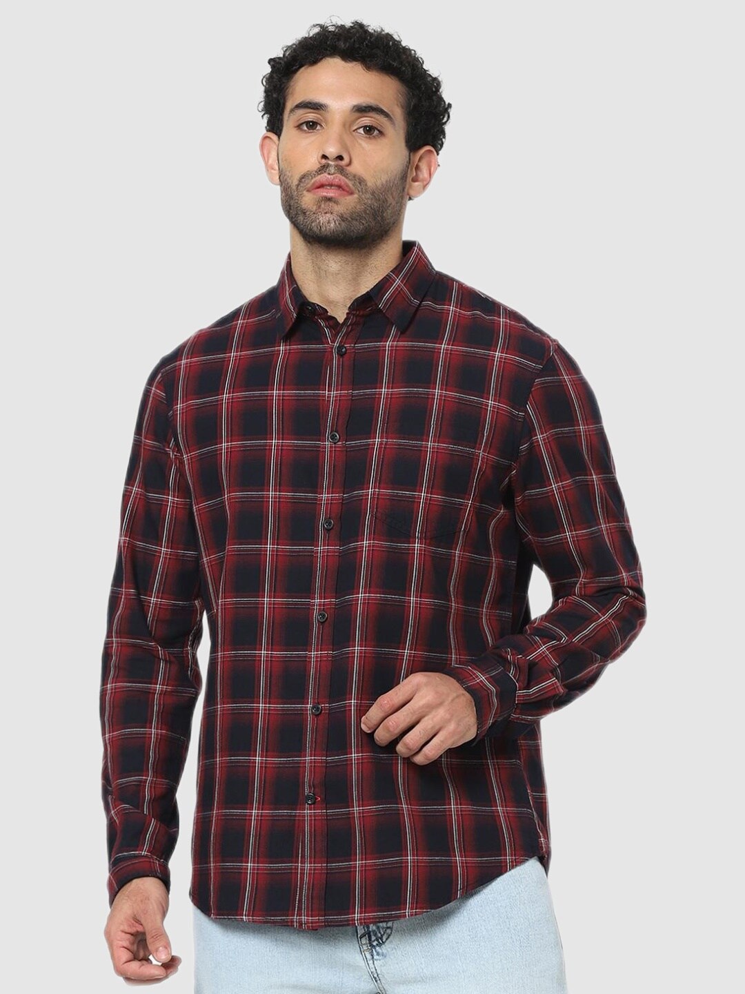 

Celio Men Maroon Classic Tartan Checks Casual Shirt