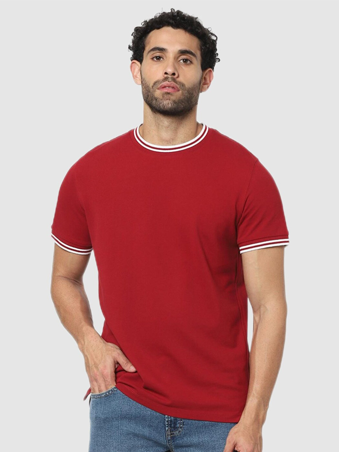 

Celio Men Cotton Red & White T-shirt