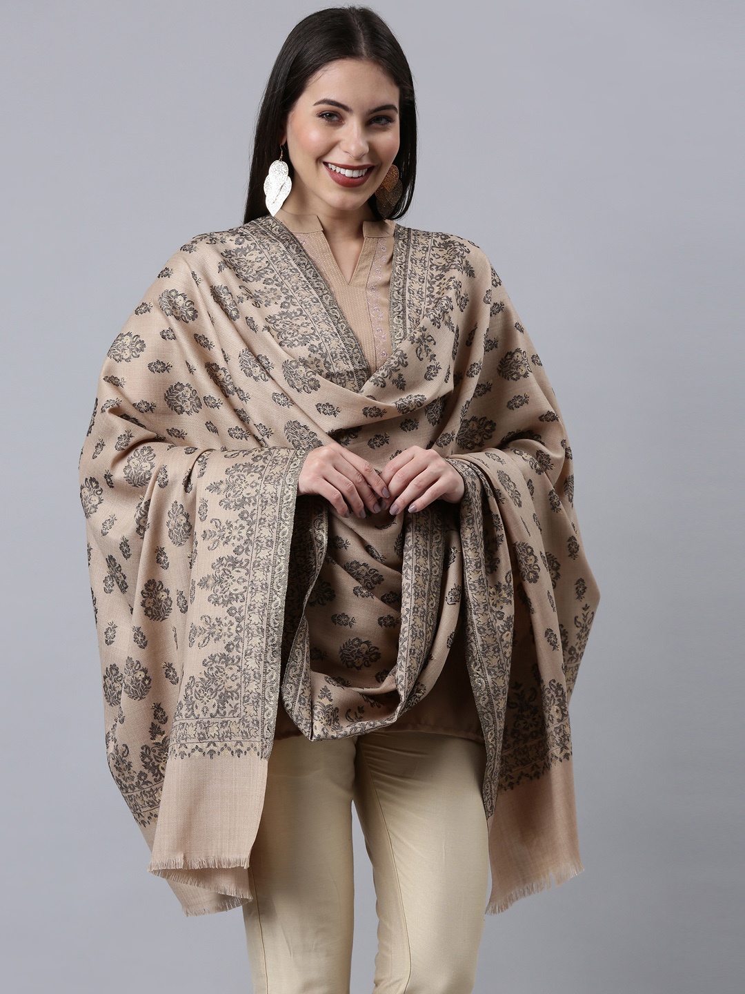 

Pashmoda Women Beige Ethnic Motifs Shawl