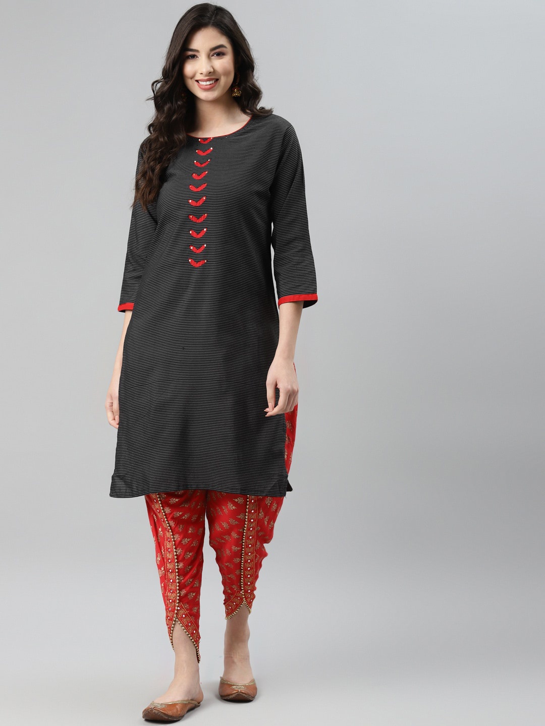 

Aarika Women Black Striped Kurta