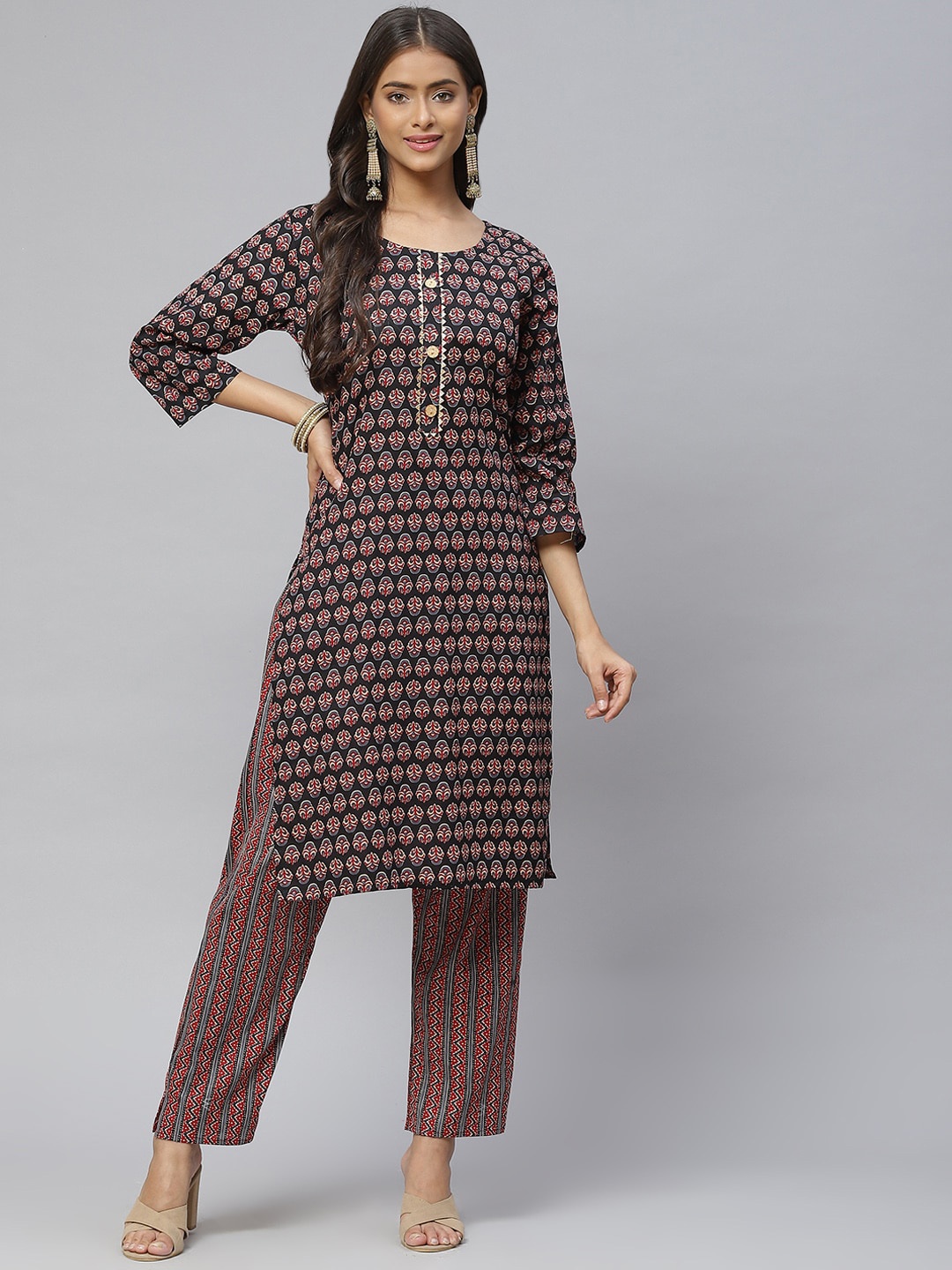 

Aarika Women Floral Printed Pure Cotton Kurta with Trouser Set, Black