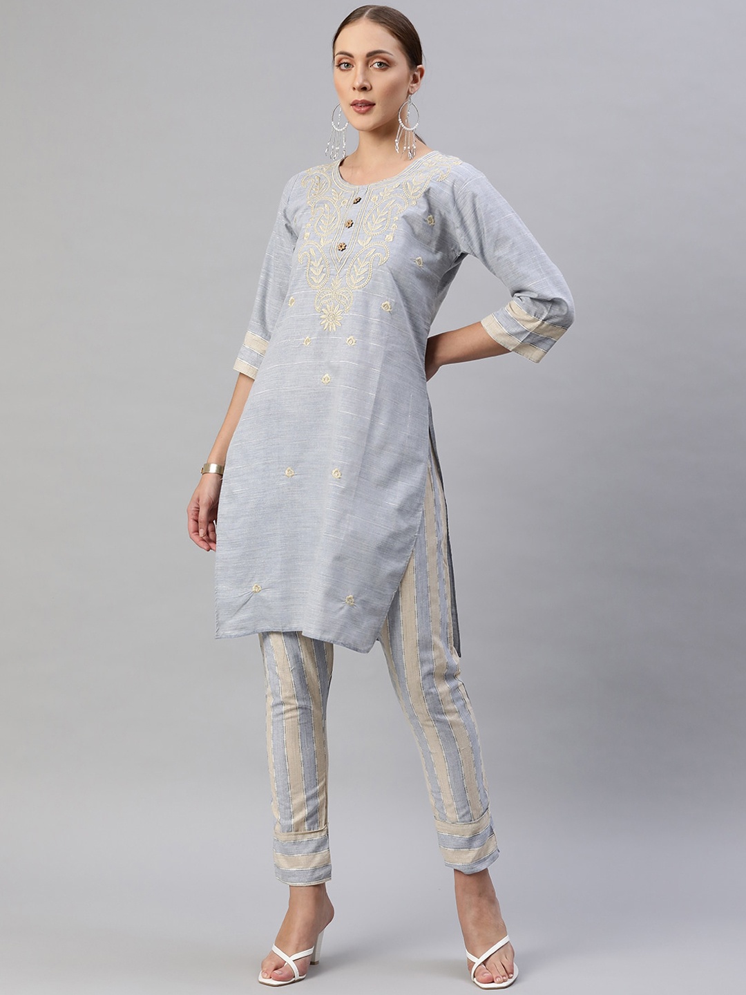 

Aarika Women Blue Floral Embroidered Pure Cotton Kurta with Trousers