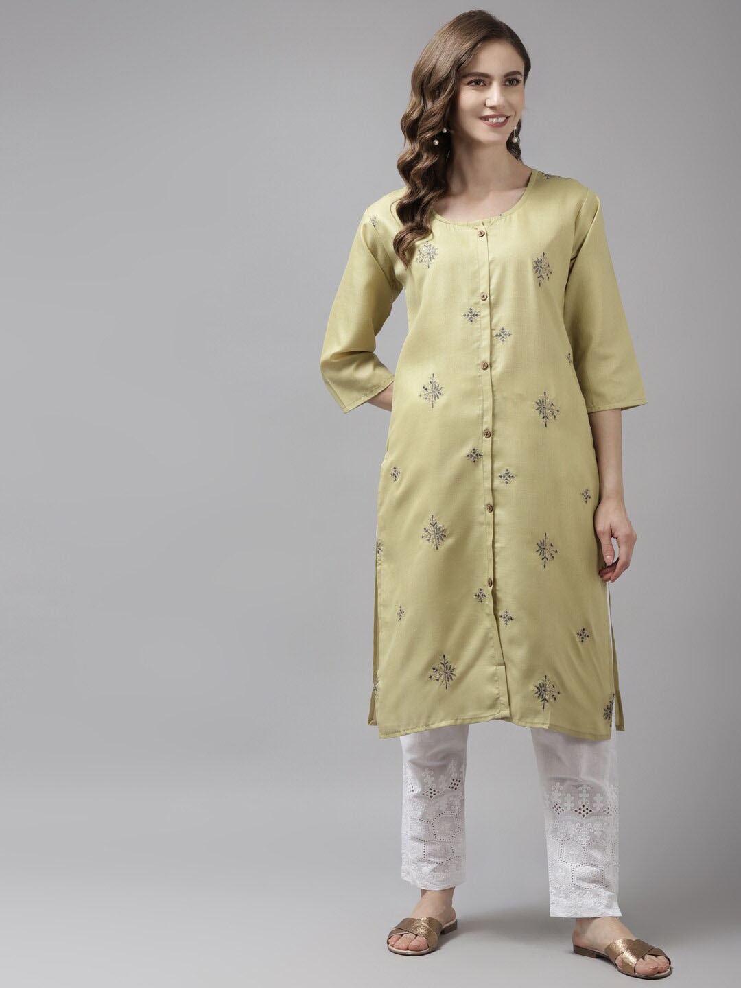 

Aarika Women Green Floral Embroidered Thread Work Kurta