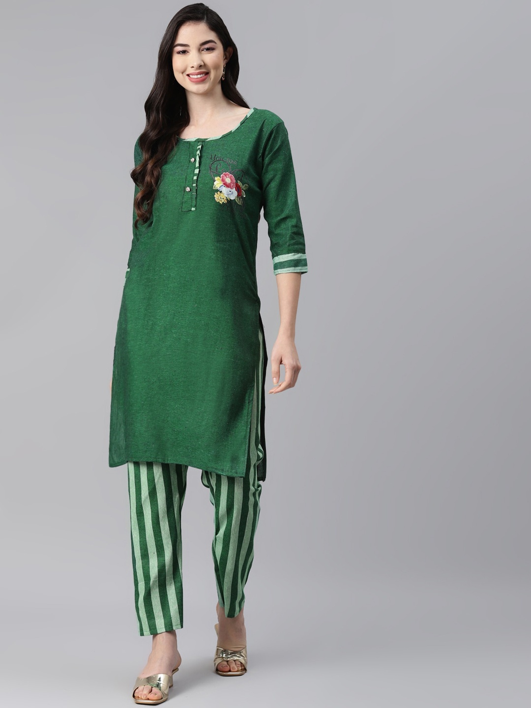 

Aarika Women Green Floral Printed Pure Cotton Kurta with Trousers