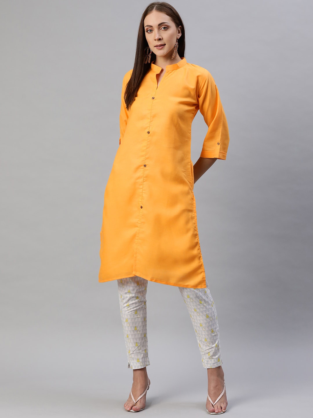 

Aarika Women Yellow Solid Pure Cotton Kurta