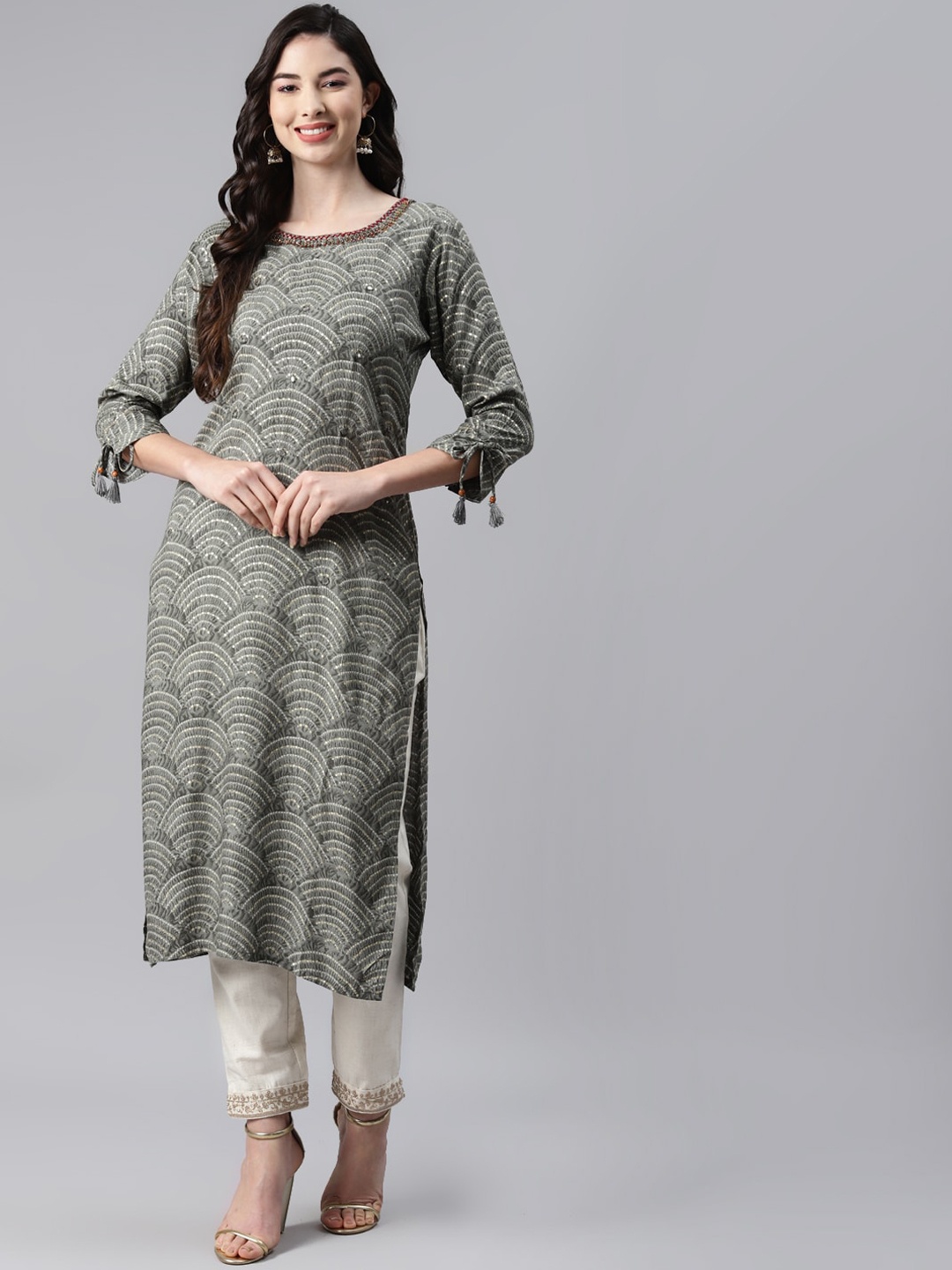 

Aarika Women Grey Geometric Pure Cotton Mirror Work Handloom Kurta