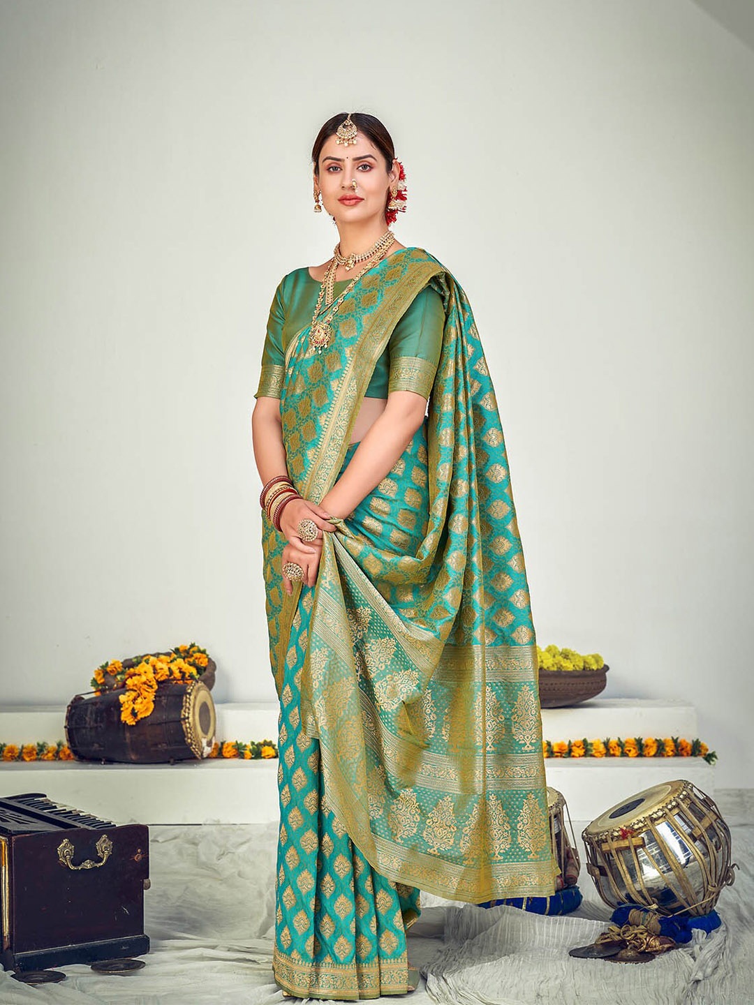 

ODETTE Blue & Gold-Toned Ethnic Motifs Zari Silk Blend Saree