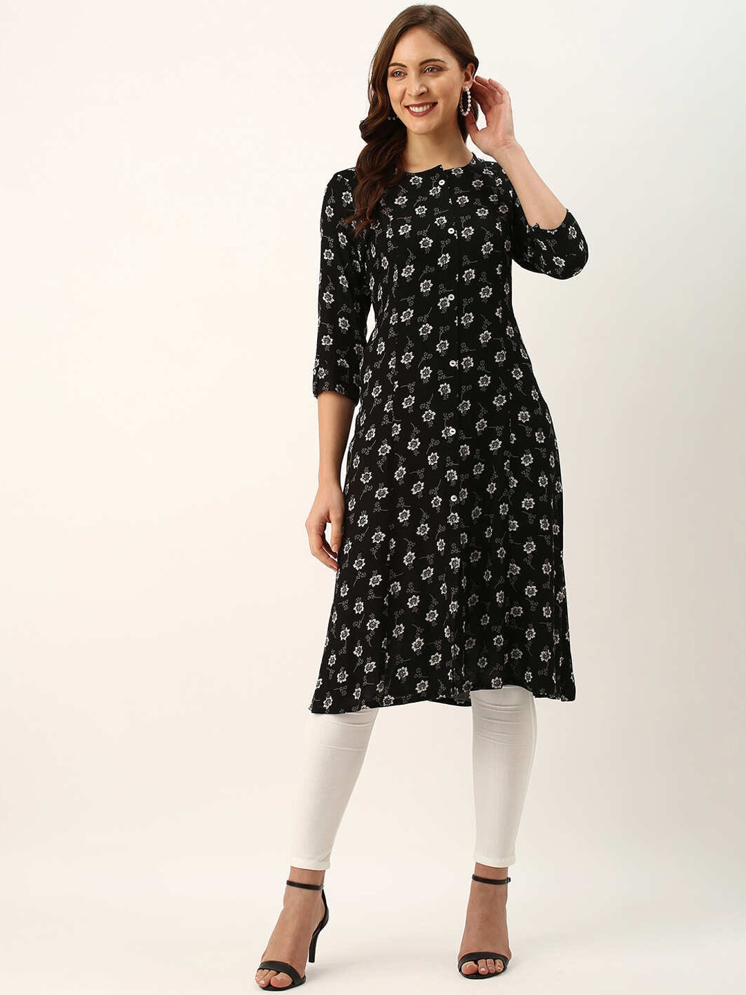 

ZOLA Women Black & White Floral Printed Floral Kurta