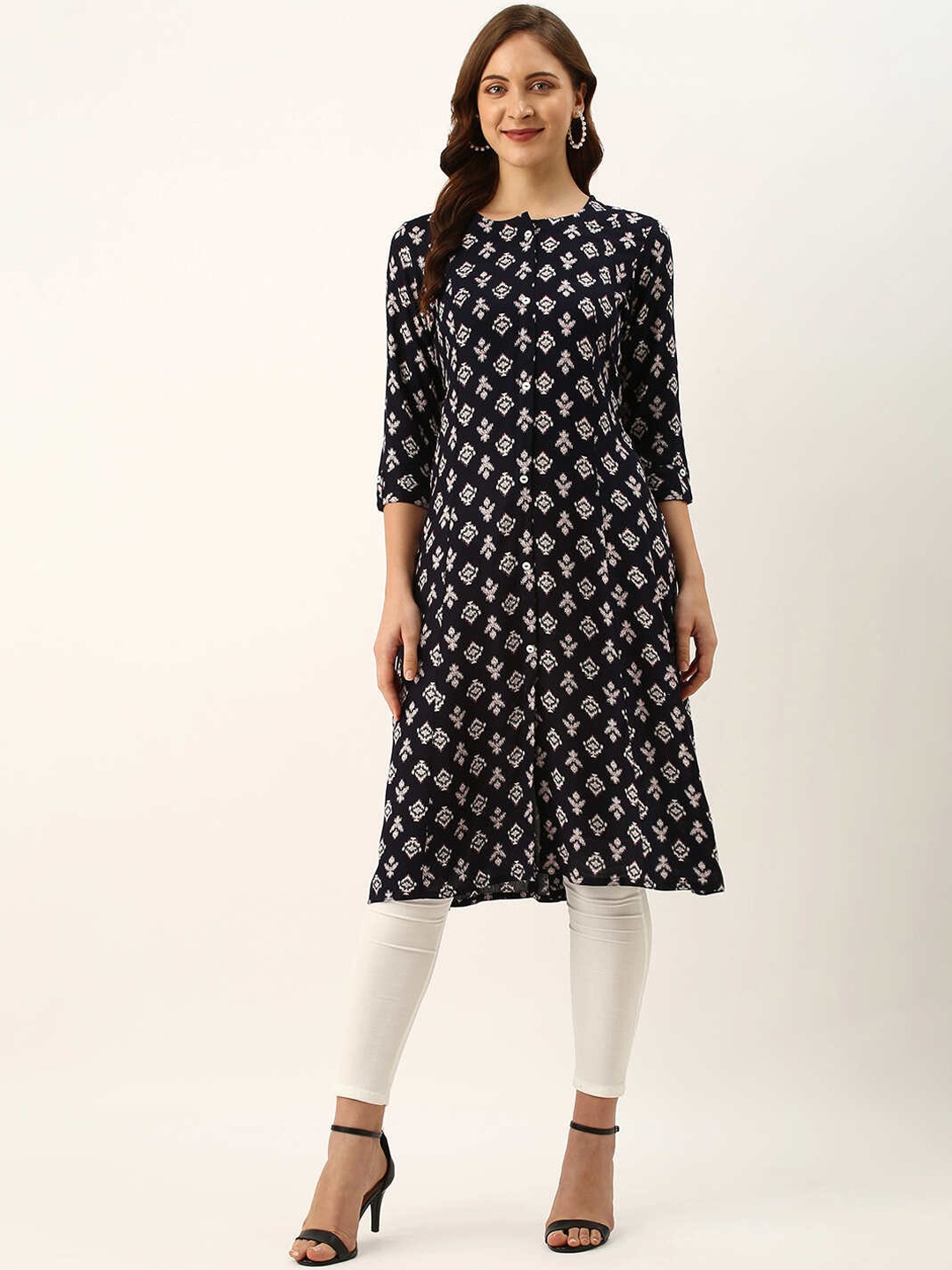 

ZOLA Women Navy Blue & White Paisley Kurta