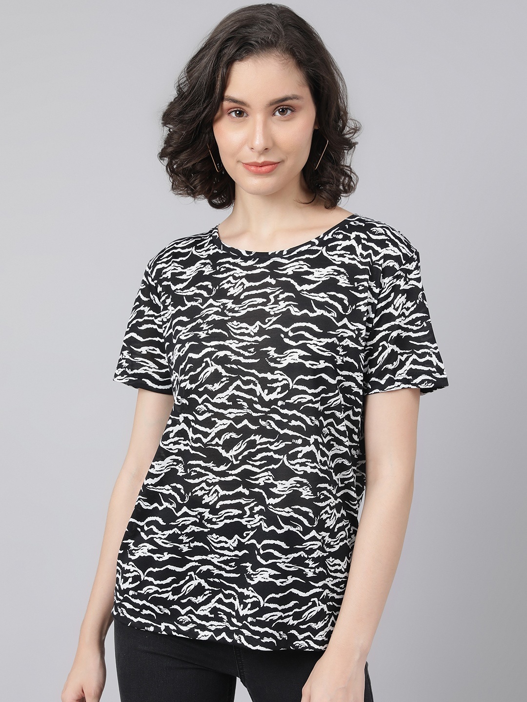 

Marks & Spencer Women Black & White Printed Drop-Shoulder Sleeves T-shirt