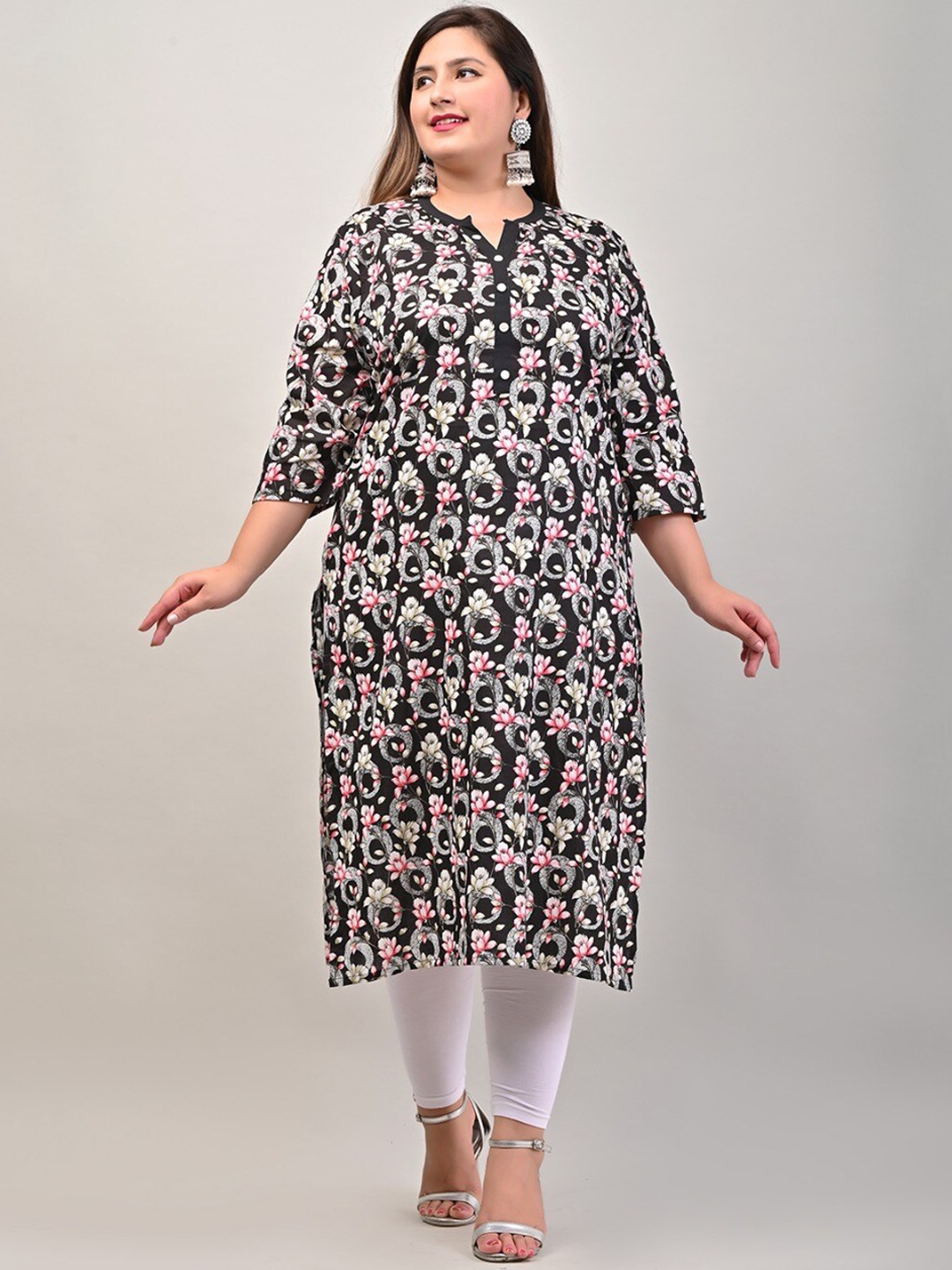 

Swasti Women Black Floral Printed Floral Cotton Plus Size Anarkali Kurta
