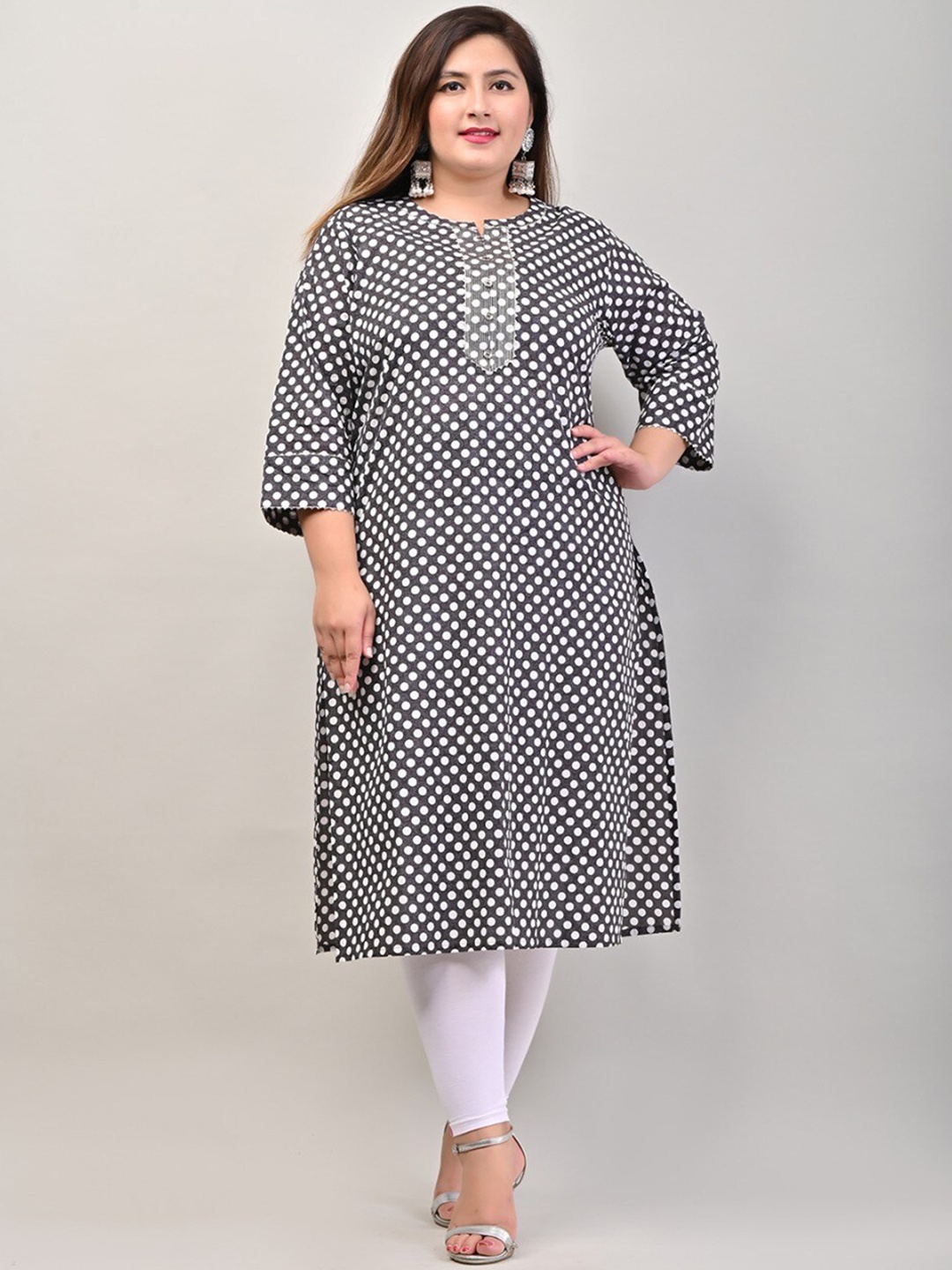 

Swasti Plus Size Women Black & White Printed Block Print Cotton Kurta