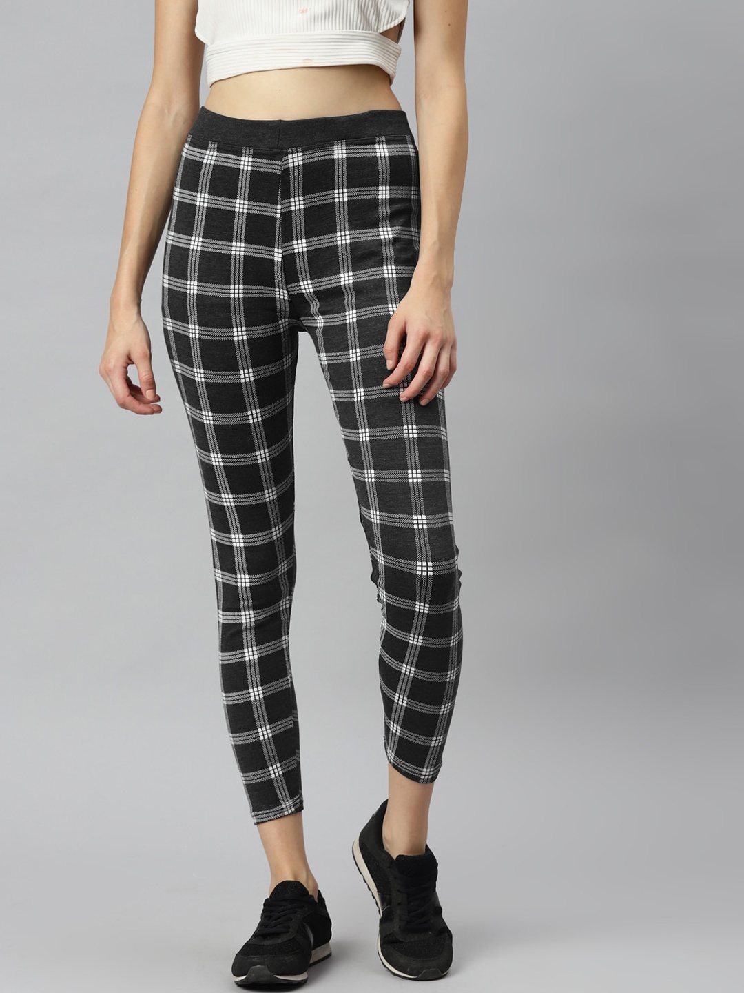 

Aarika Women Grey Checked Rapid Dry Slim Fit Track Pant