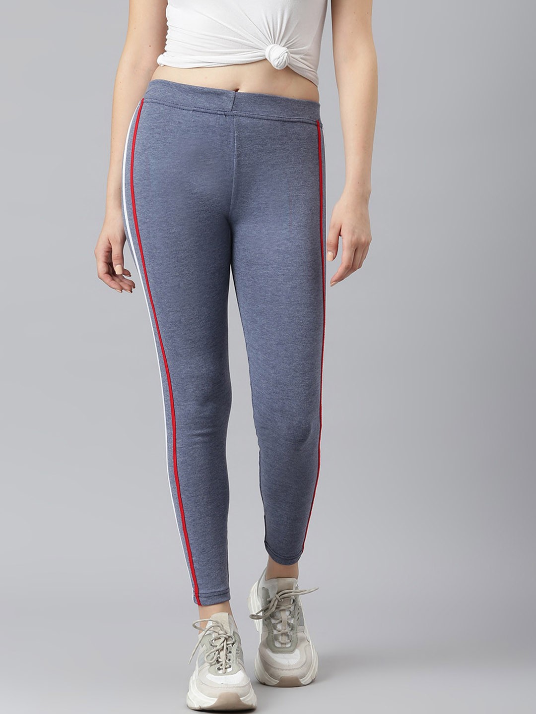 

Aarika Women Blue Solid Slim-Fit Rapid Dry Track Pant