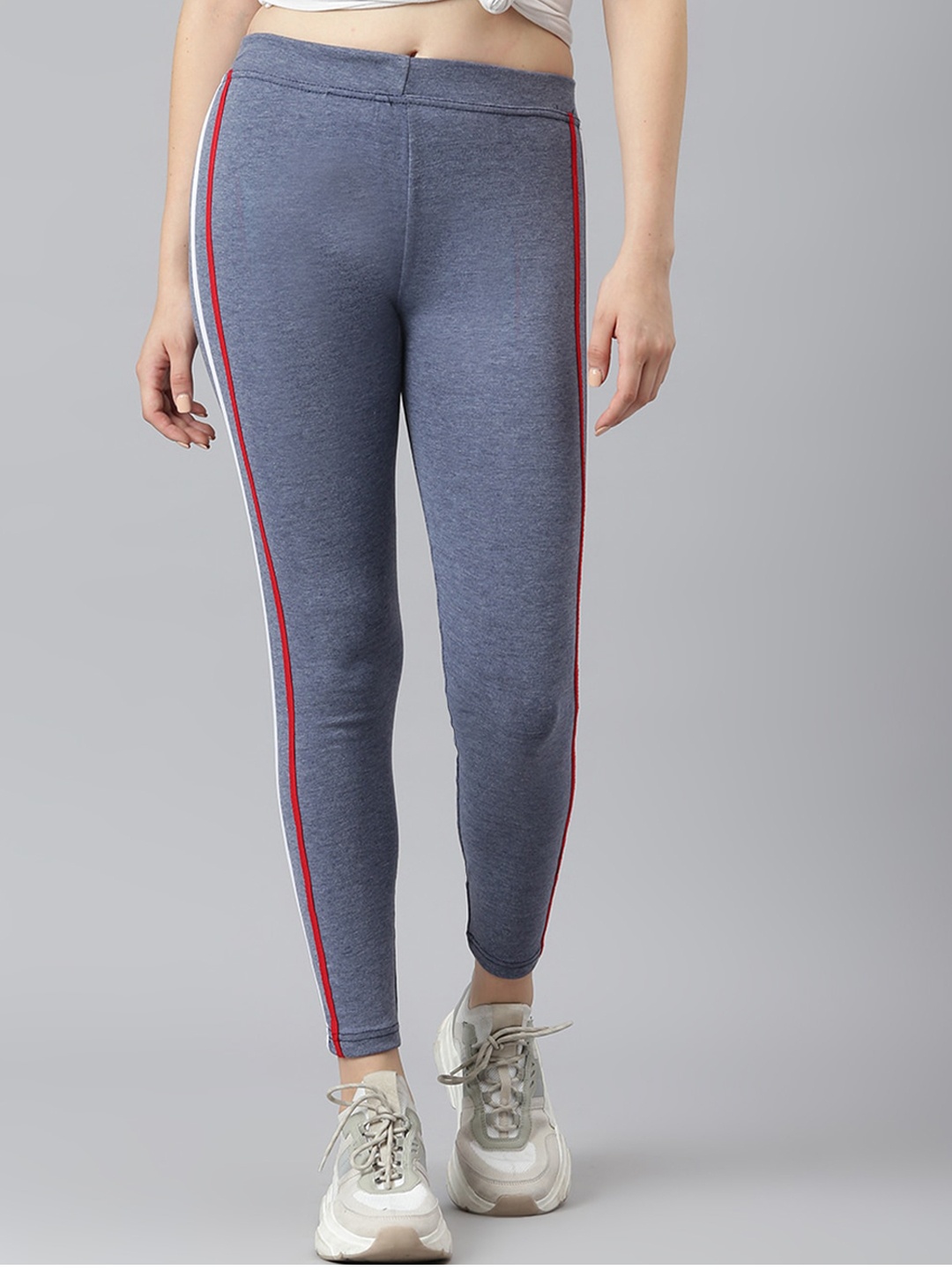 

Aarika Women Blue Solid Slim-Fit Tights