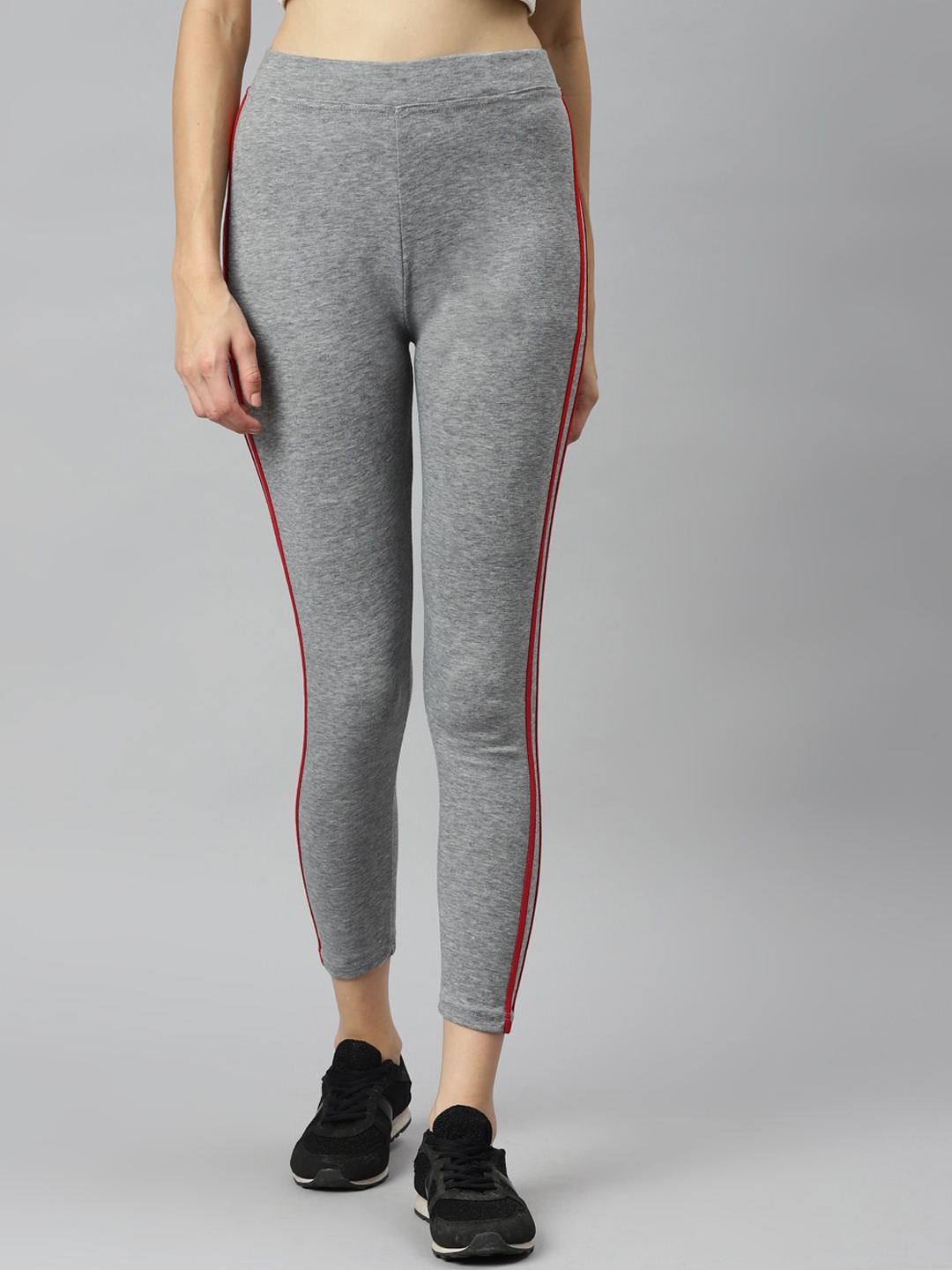 

Aarika Women Grey Solid Tights