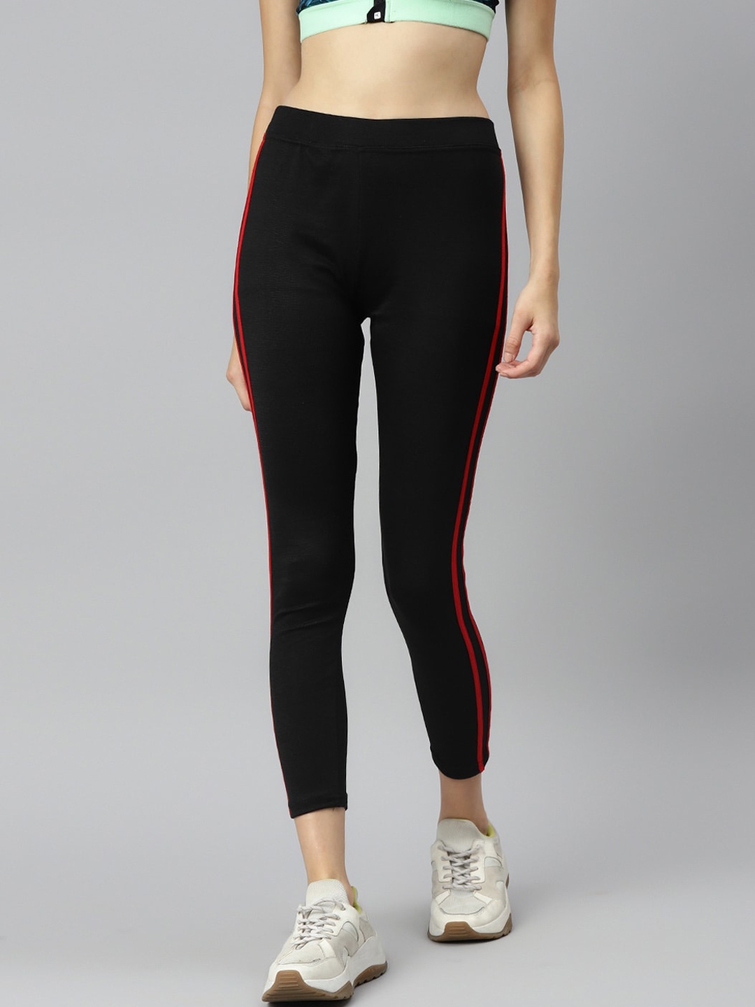 

Aarika Women Black Solid Slim-Fit Tights