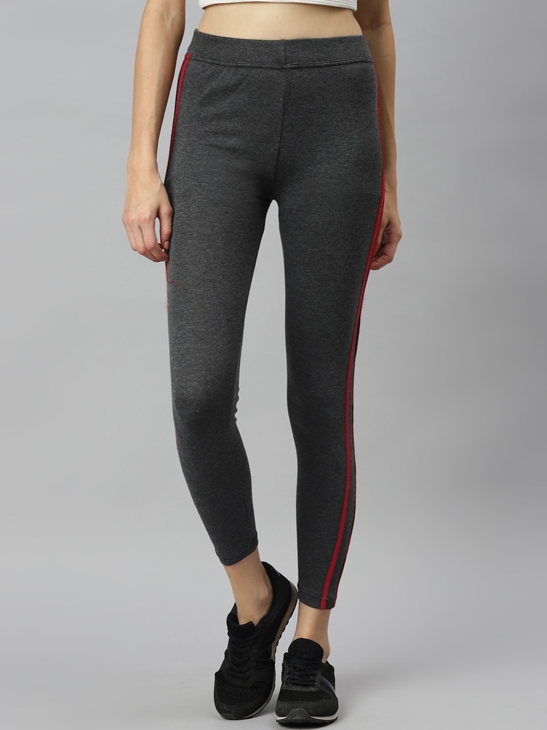 

Aarika Women Grey Solid Tights