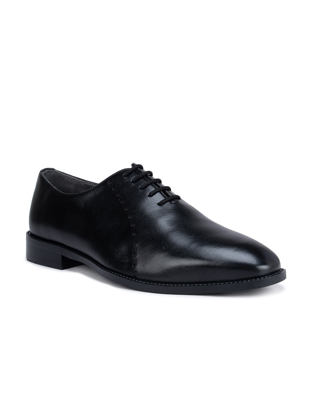 

ROSSO BRUNELLO Men Black Solid Lace Ups Formal Borgues