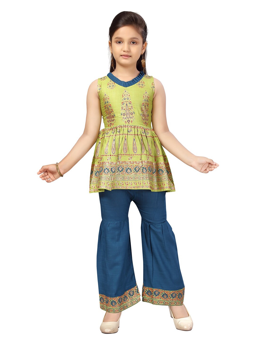 

Aarika Girls Blue & Gold-Toned Floral Flared Cotton Ethnic Palazzos