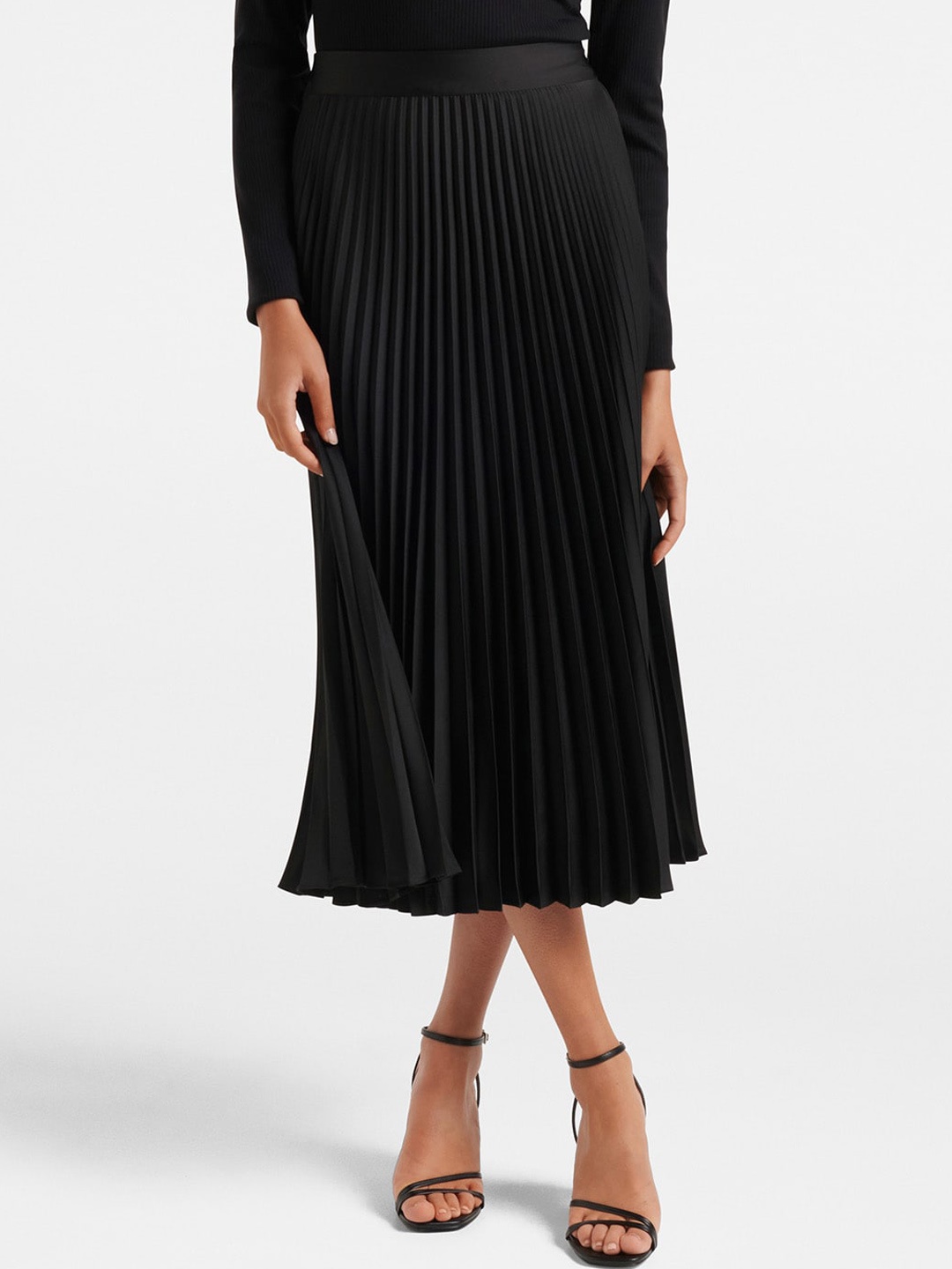 

Forever New Women Black Solid Pleated Maxi Flared Skirt