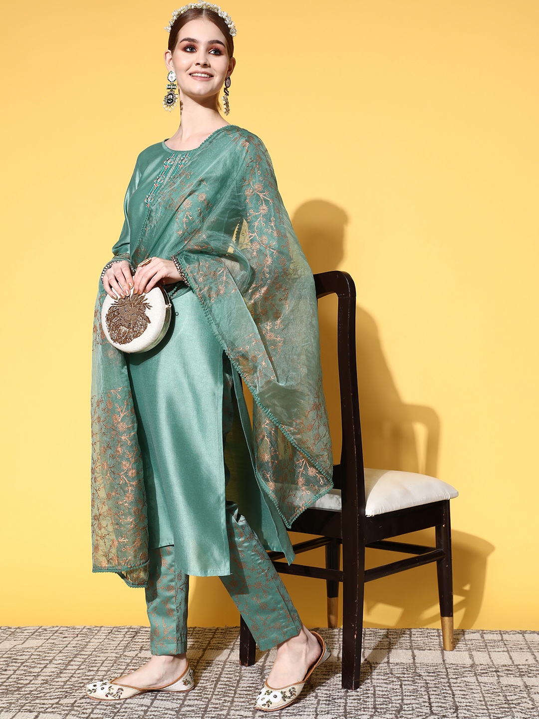 

SheWill Women Floral Liva Hyper Texture Kurta Set, Teal